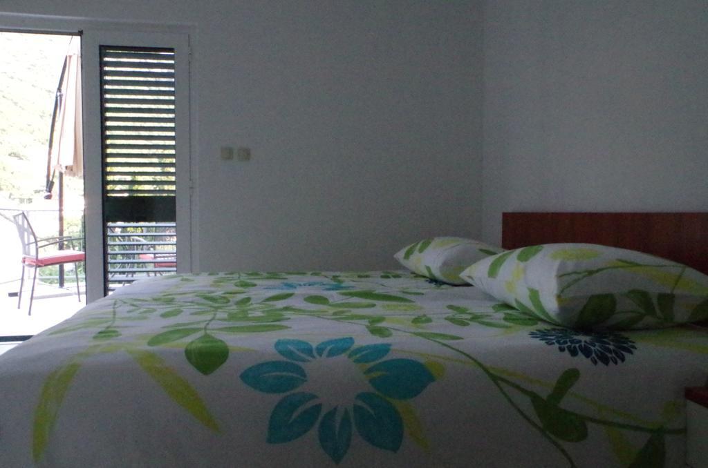 Apartmani Kusic Търпан Екстериор снимка