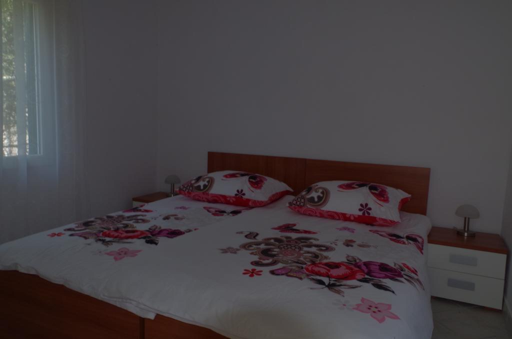 Apartmani Kusic Търпан Екстериор снимка