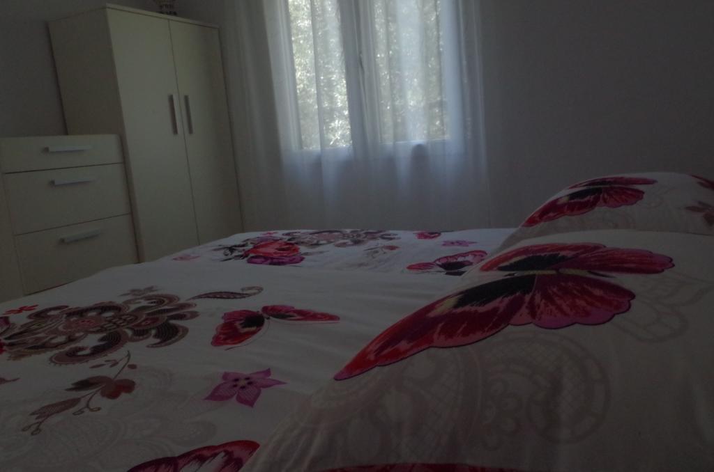 Apartmani Kusic Търпан Екстериор снимка