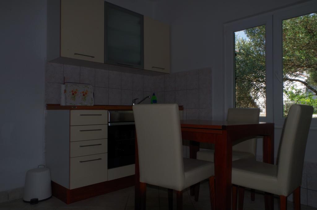 Apartmani Kusic Търпан Екстериор снимка